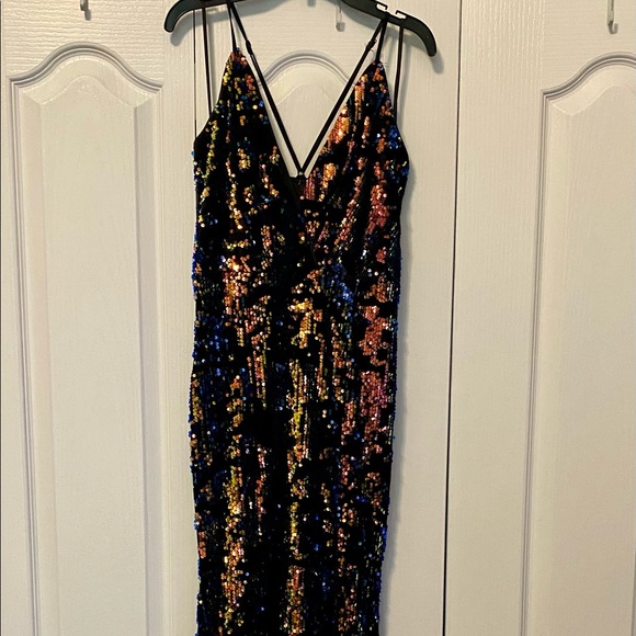 Sequin Mermaid Style Dress - Picture 2 of 8